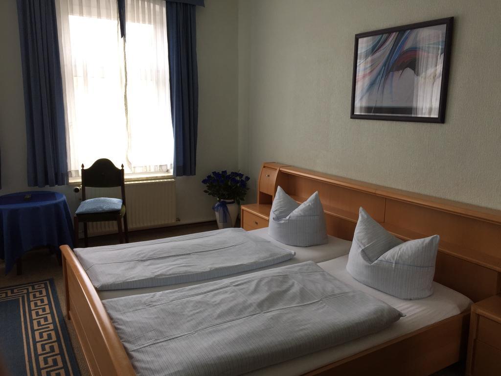 Hotel Gruener Kranz Rendsburg Room photo